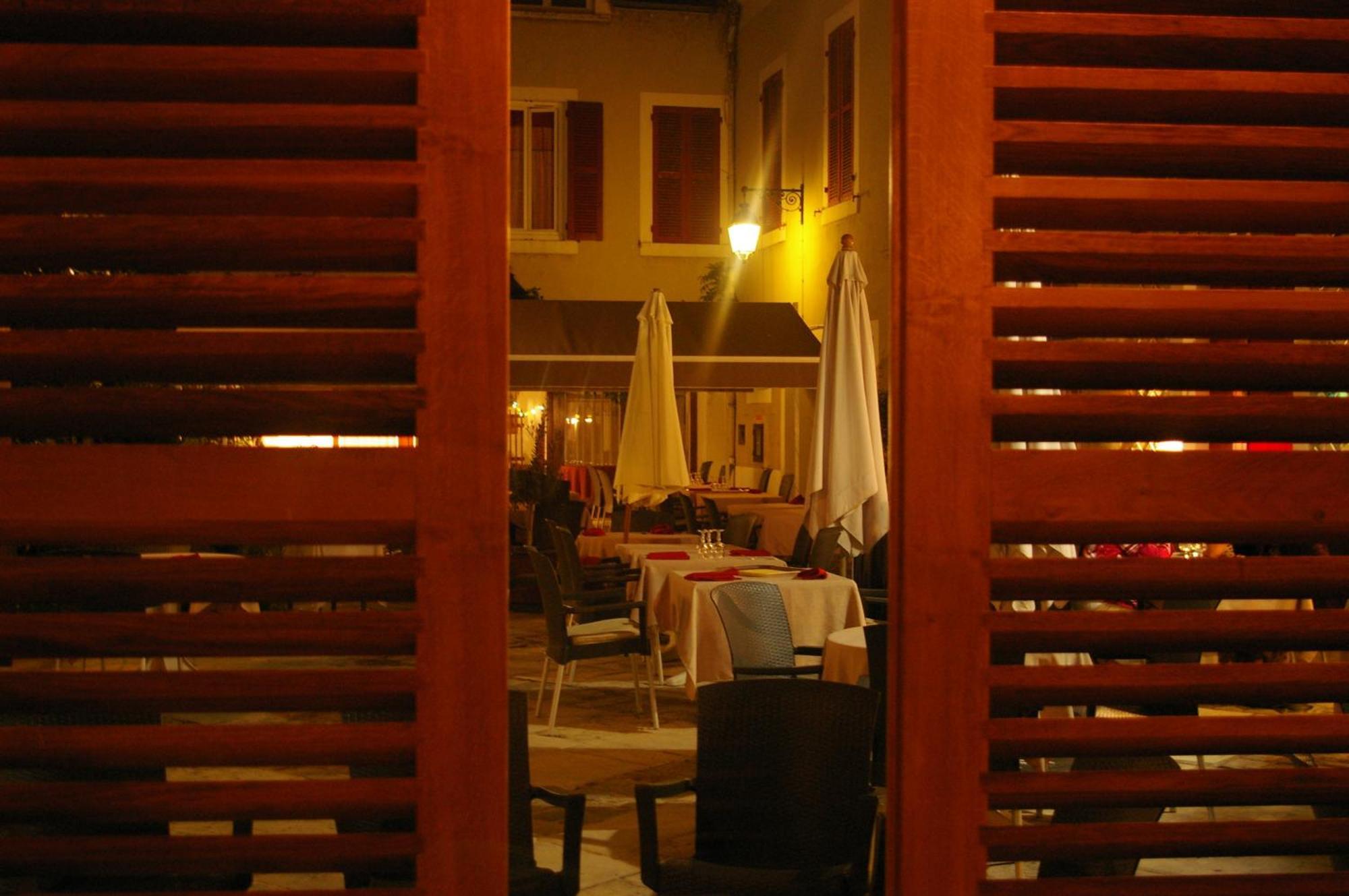 Logis Hotel Le Cheval Noir Argenton Sur Creuse 외부 사진