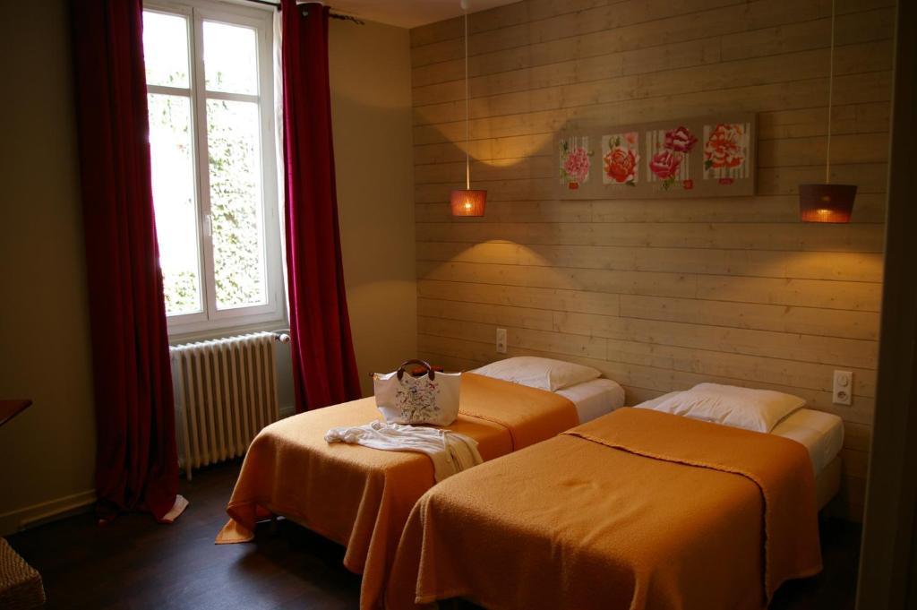 Logis Hotel Le Cheval Noir Argenton Sur Creuse 외부 사진