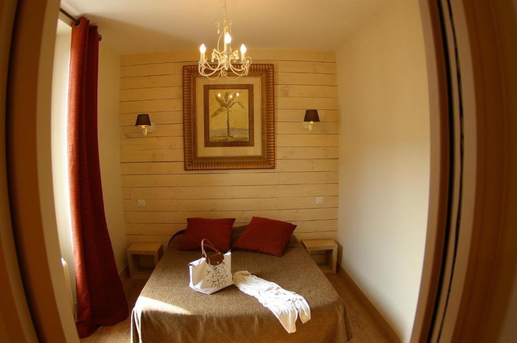 Logis Hotel Le Cheval Noir Argenton Sur Creuse 객실 사진