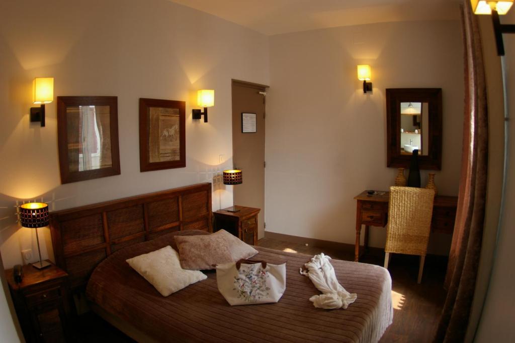 Logis Hotel Le Cheval Noir Argenton Sur Creuse 객실 사진