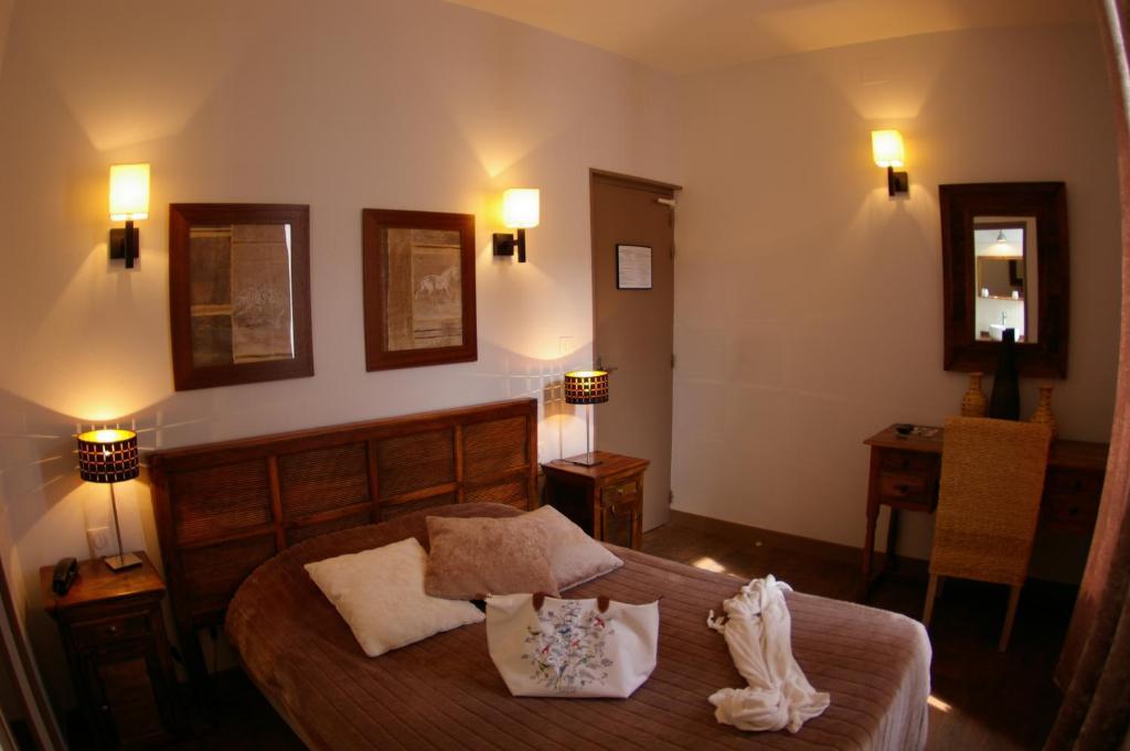 Logis Hotel Le Cheval Noir Argenton Sur Creuse 객실 사진