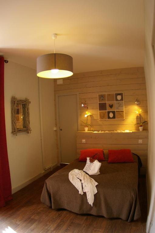 Logis Hotel Le Cheval Noir Argenton Sur Creuse 외부 사진